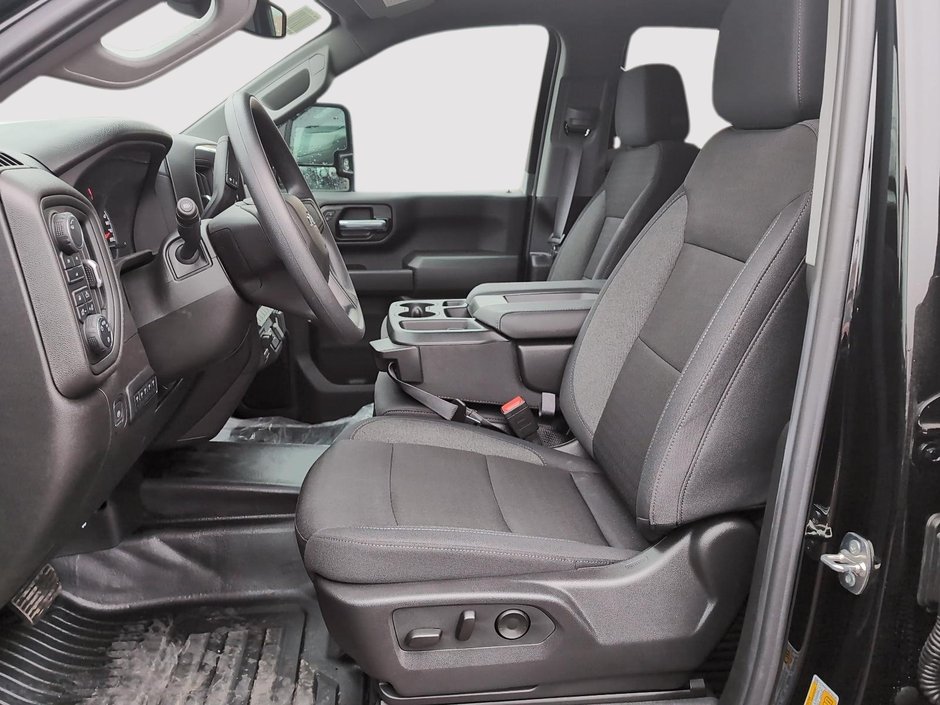 2025 Chevrolet Silverado 2500 HD CUSTOM-8