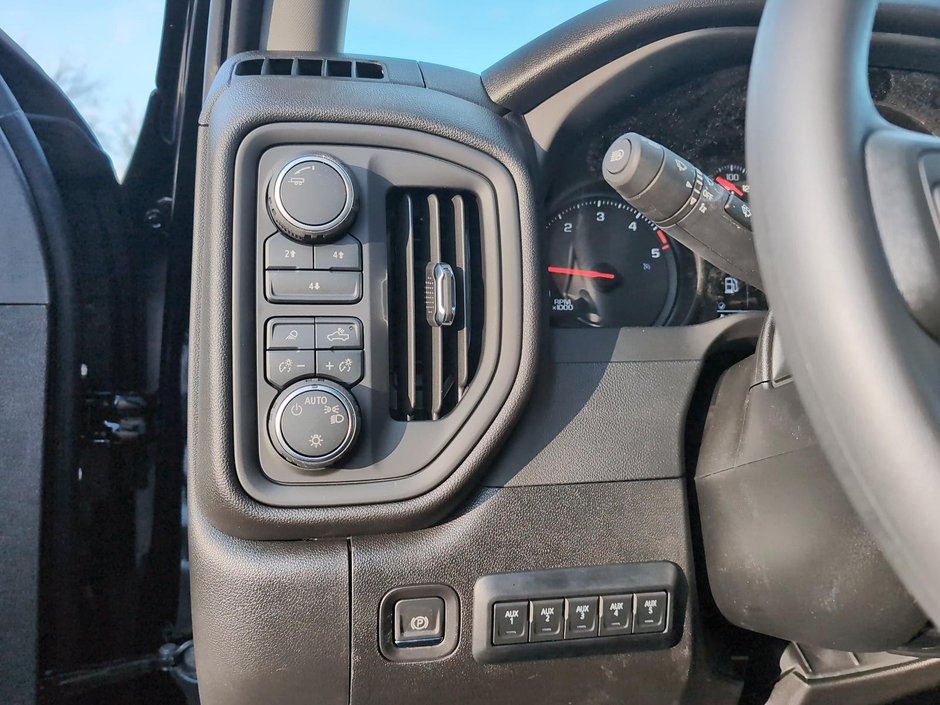 Chevrolet Silverado 2500 HD CUSTOM 2026-13