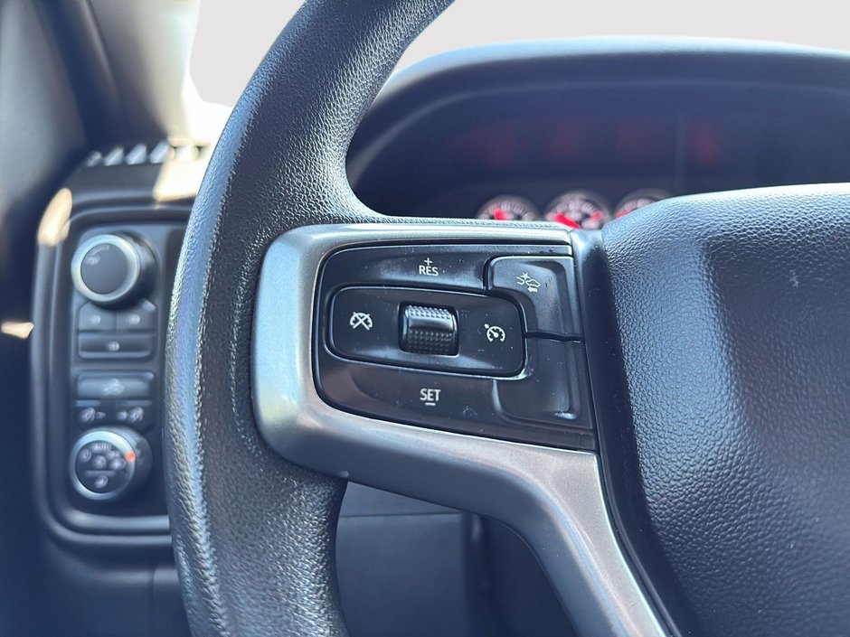 Chevrolet Silverado 2500HD Custom 2023-13