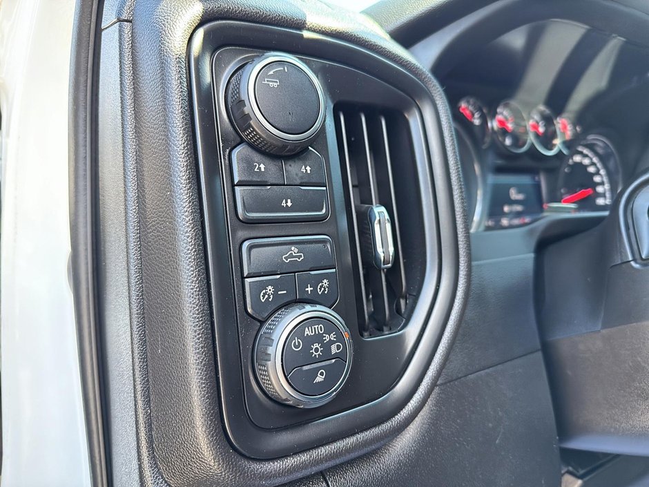 Chevrolet Silverado 2500HD Custom 2023-11