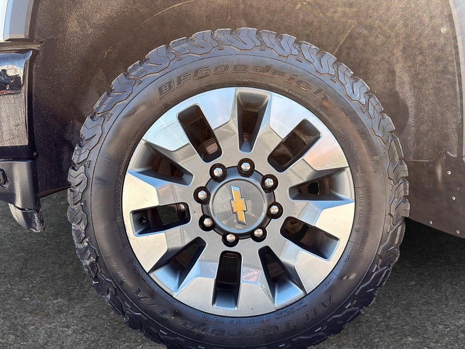 Chevrolet Silverado 2500HD Custom 2023-5