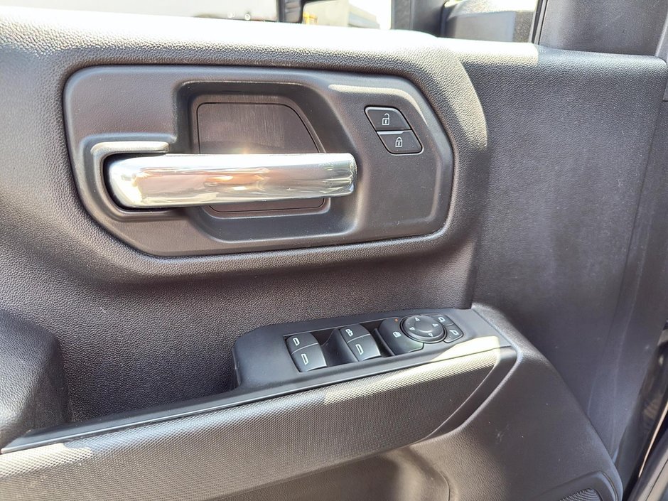 Chevrolet Silverado 2500HD Custom 2024-11