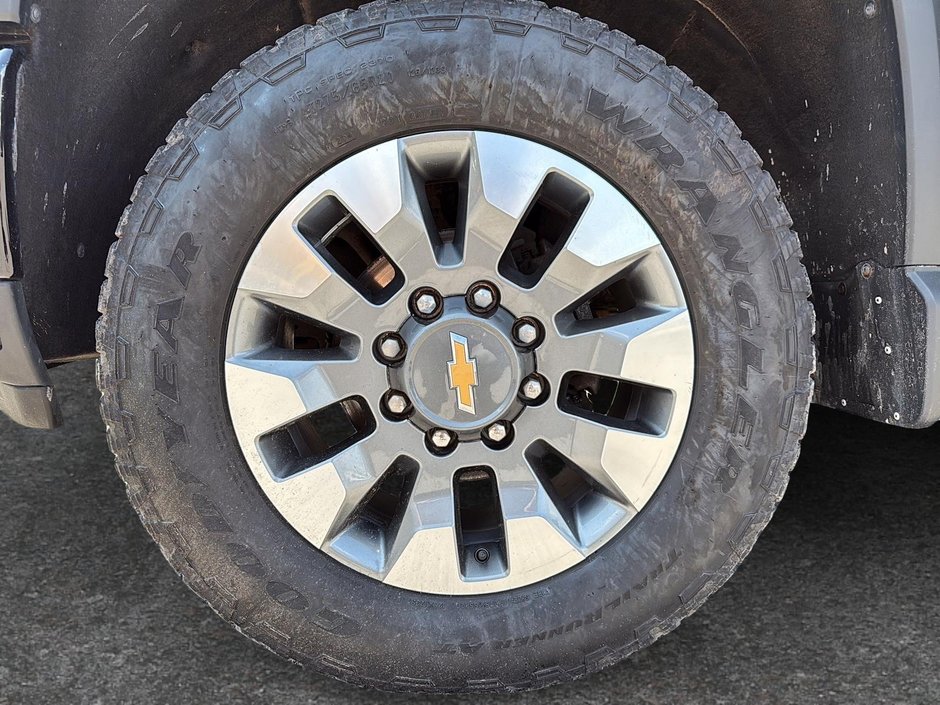 Chevrolet Silverado 2500HD Custom 2024-6
