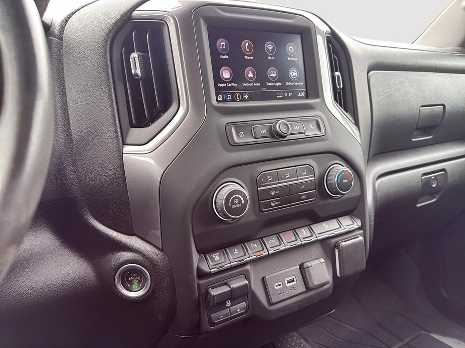 Chevrolet Silverado 2500HD Custom 2024-15