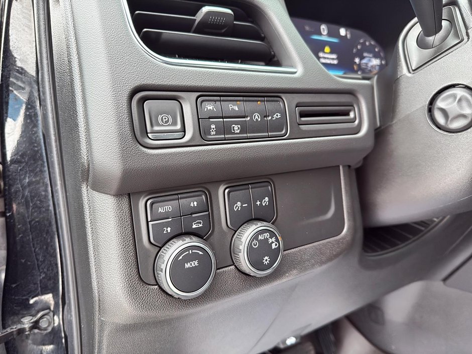 2022 Chevrolet Tahoe RST-13