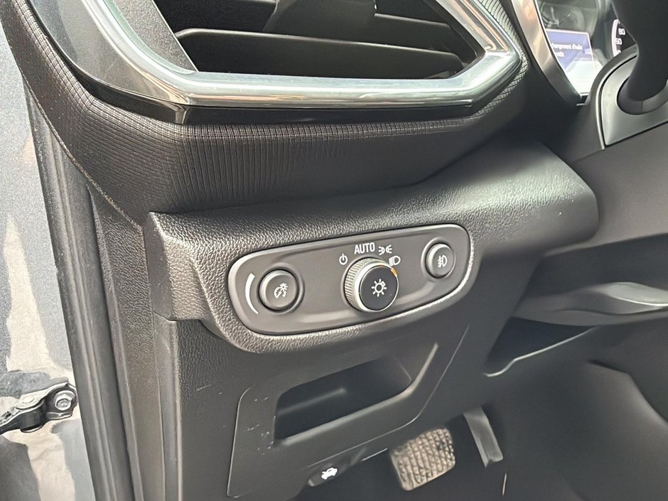 2022 Chevrolet Trailblazer LT-12