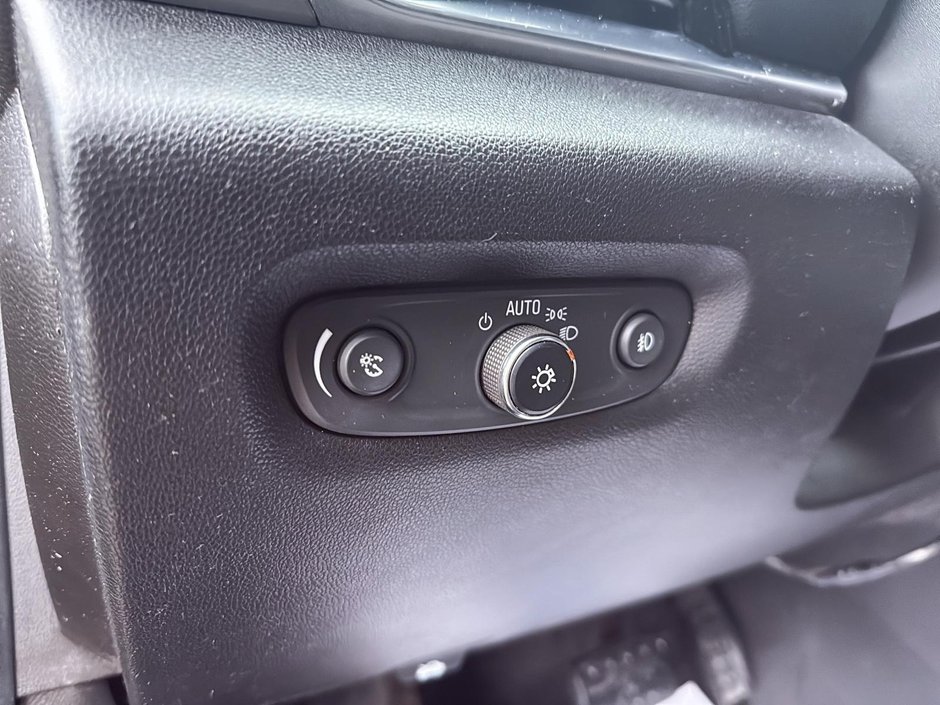 2019 Chevrolet Traverse LT Cloth-12