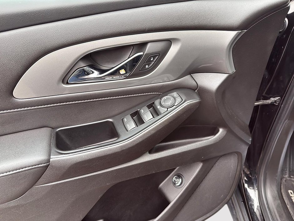2022 Chevrolet Traverse LT Cloth-10