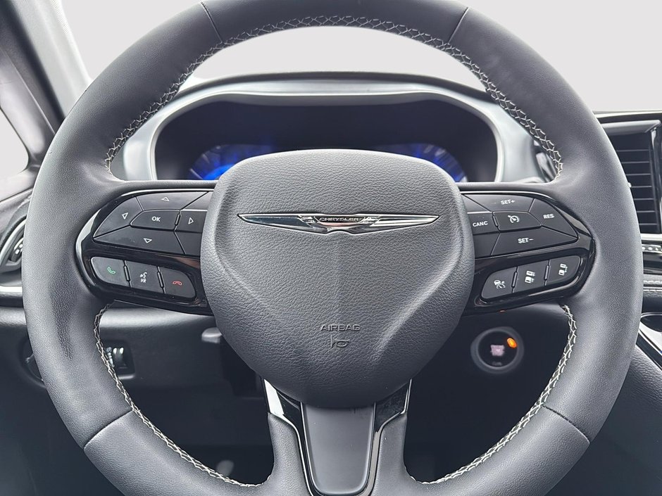 Chrysler Pacifica Touring-L Apparence S Toit-Panoramique 2024-14