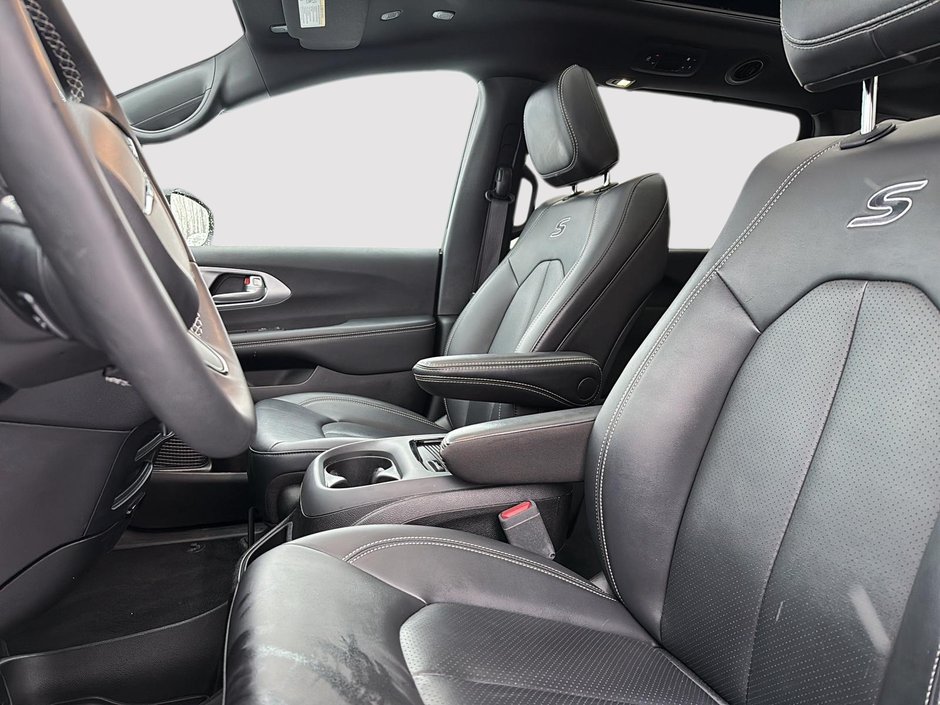 Chrysler Pacifica Touring-L Apparence S Toit-Panoramique 2024-8