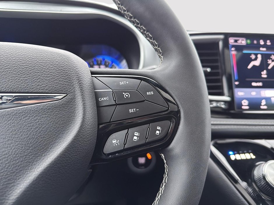 Chrysler Pacifica Touring-L Apparence S Toit-Panoramique 2024-16