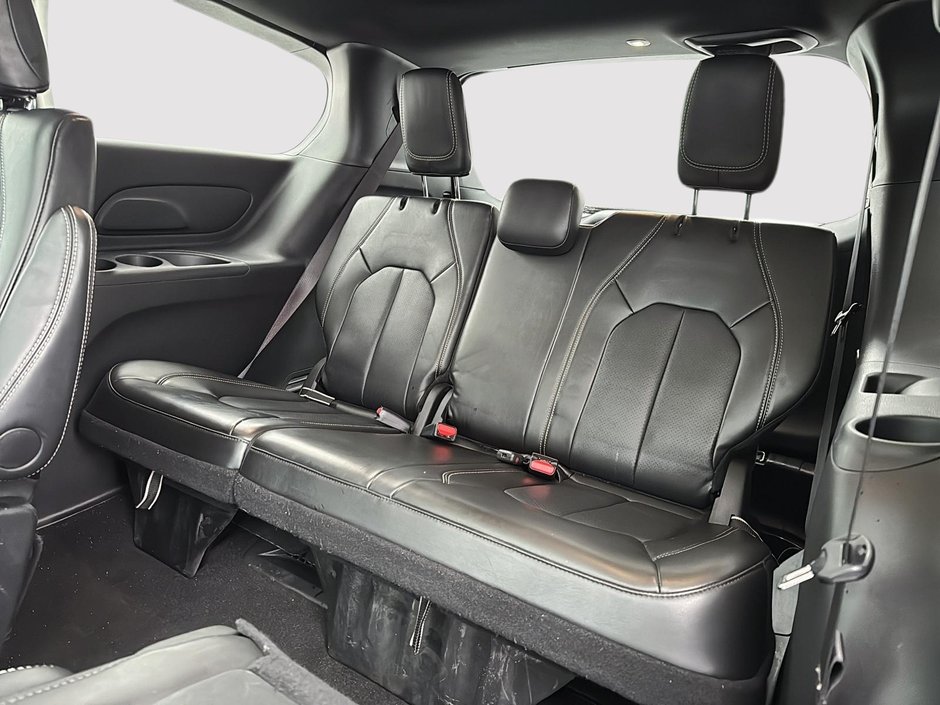 Chrysler Pacifica Touring-L Apparence S Toit-Panoramique 2024-10