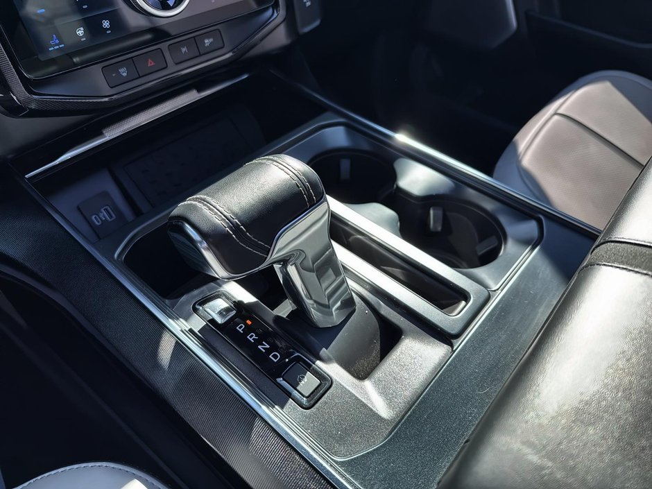 Ford F-150 Lightning PLATINUM 2023-16