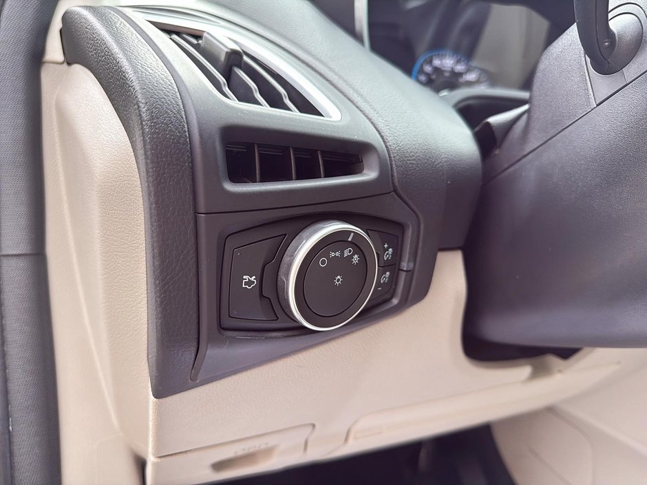 2016 Ford Focus electric BASE-12