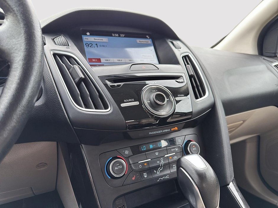 2016 Ford Focus electric BASE-17
