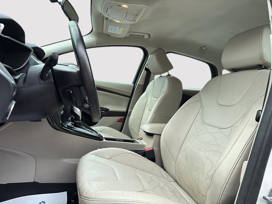 2016 Ford Focus electric BASE-8