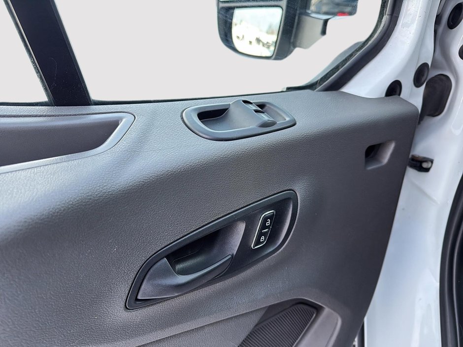 Ford TRANSIT CUTAWAY CUBE 14P 2023-10