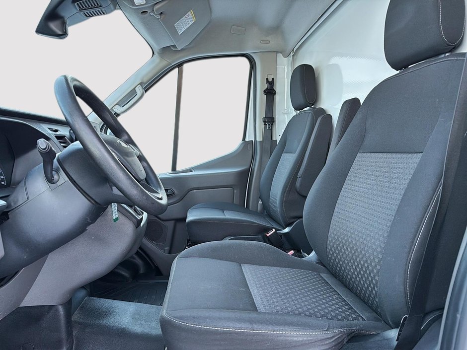 Ford TRANSIT CUTAWAY CUBE 14P 2023-8