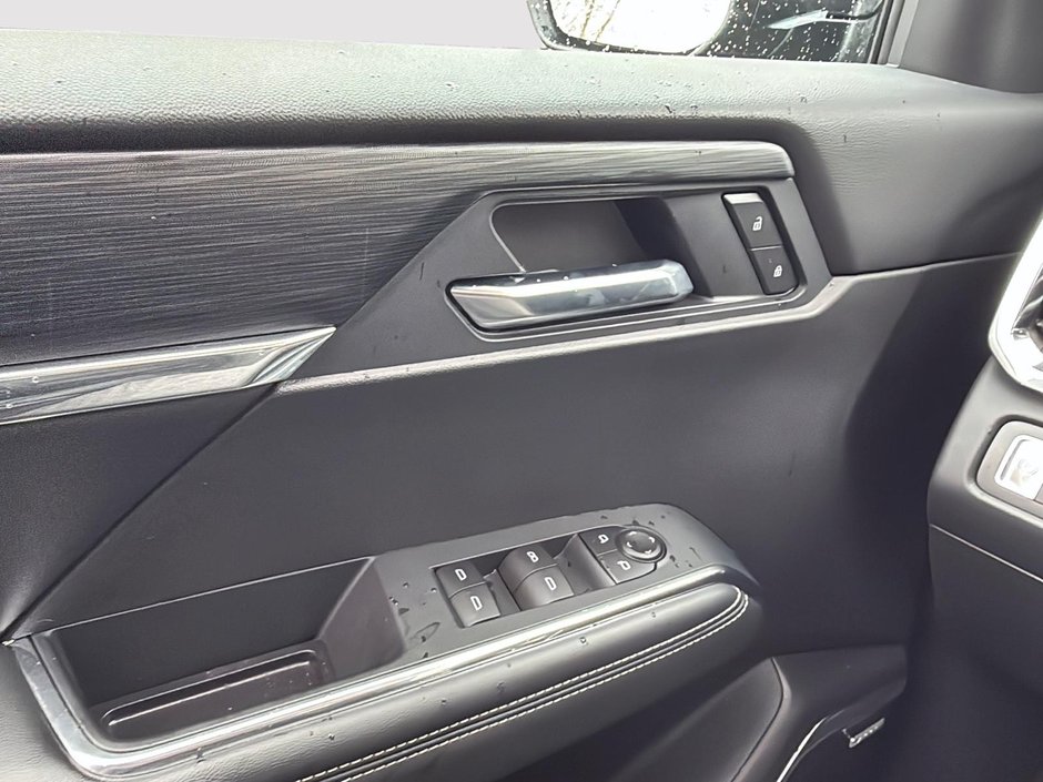 2025 GMC Acadia Elevation-12