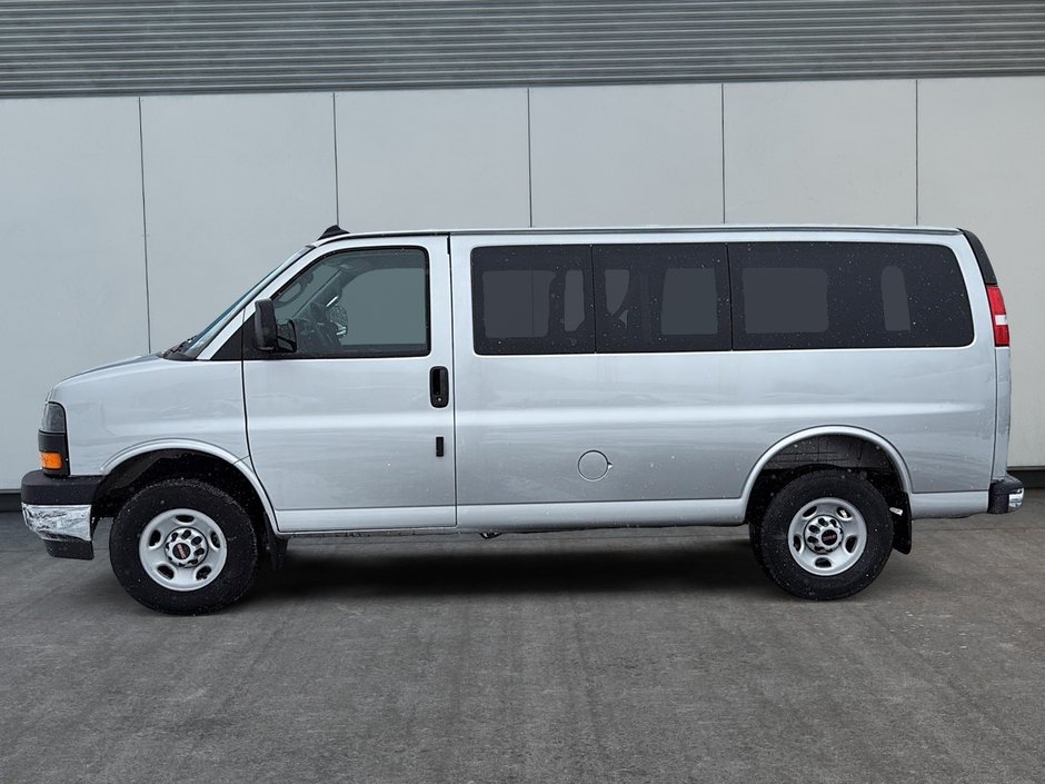 2025 GMC Savana Cargo 2500 WT 135-4