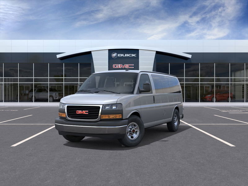 GMC Savana Cargo 2500 WT 135 2025 à Drummondville, Québec - w940px