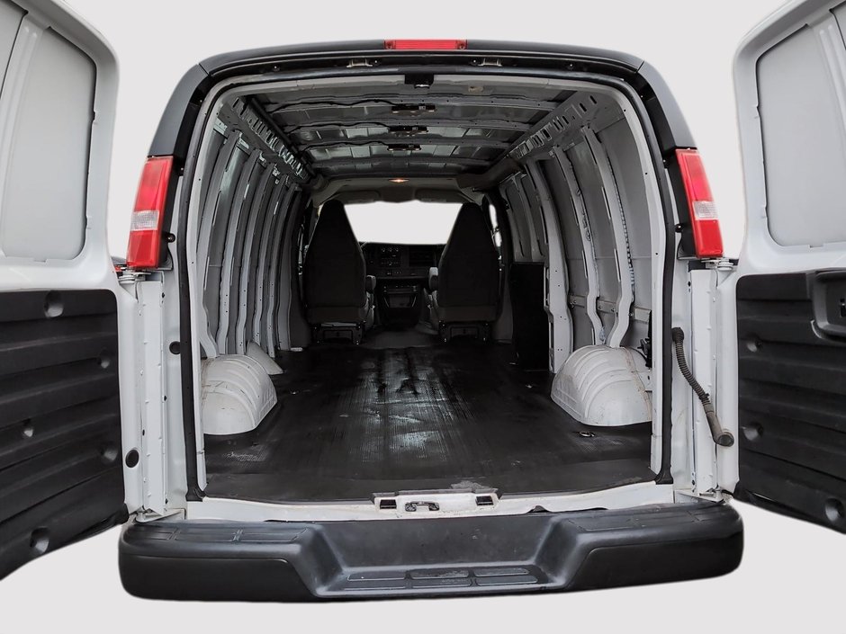 2024 GMC Savana Cargo Van-5