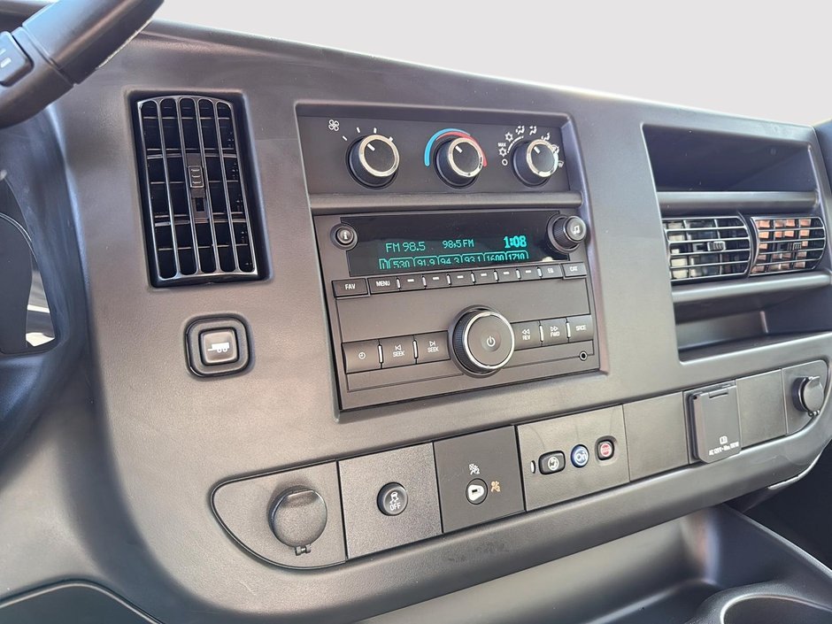 2025 GMC Savana Commercial Cutaway-14