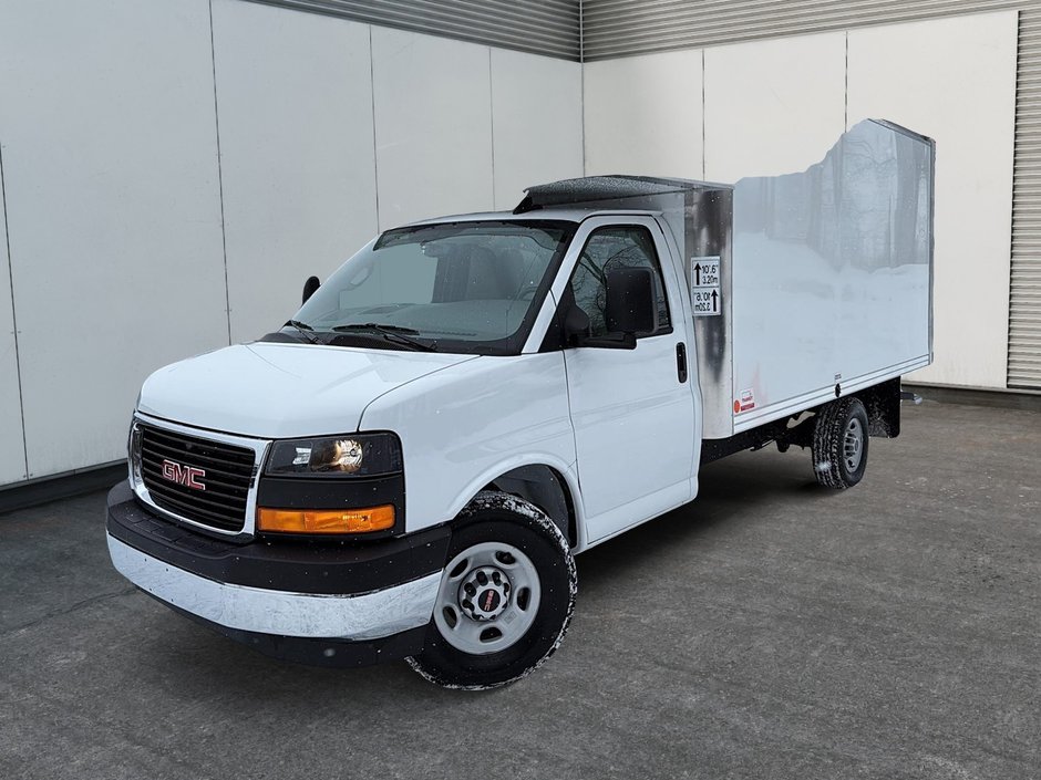 2025 GMC Savana Commercial Cutaway-0