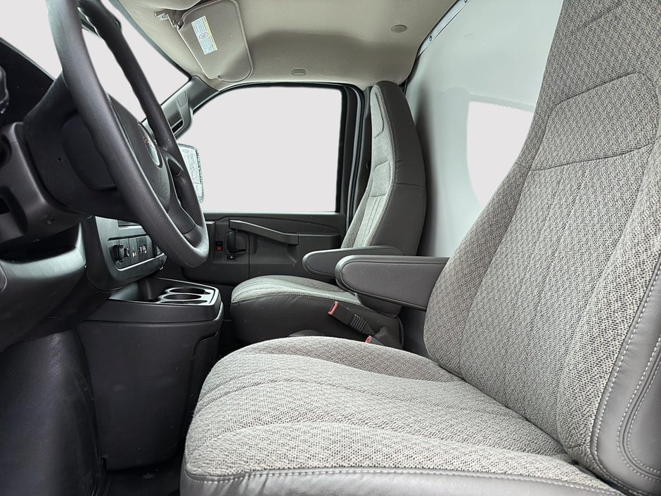 2025 GMC Savana Commercial Cutaway-8