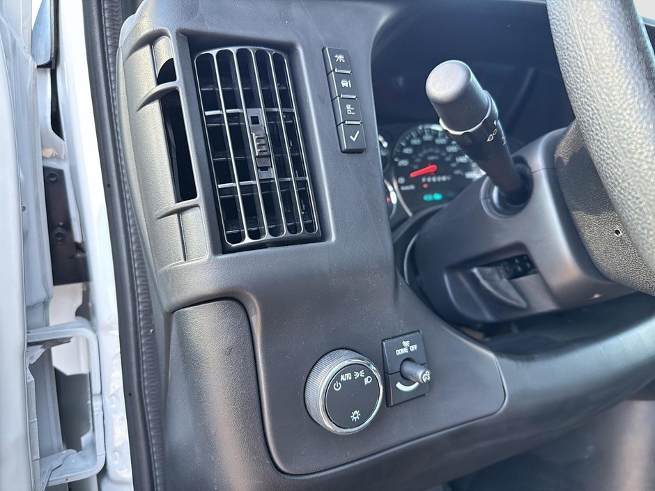 2025 GMC Savana Commercial Cutaway-10