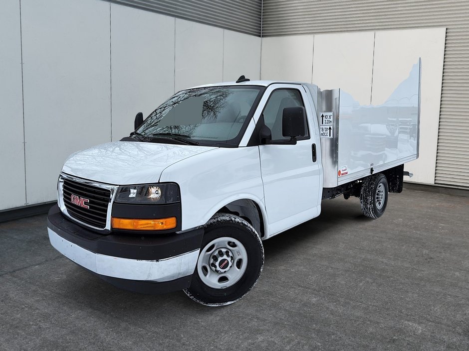 2025 GMC Savana Commercial Cutaway-0