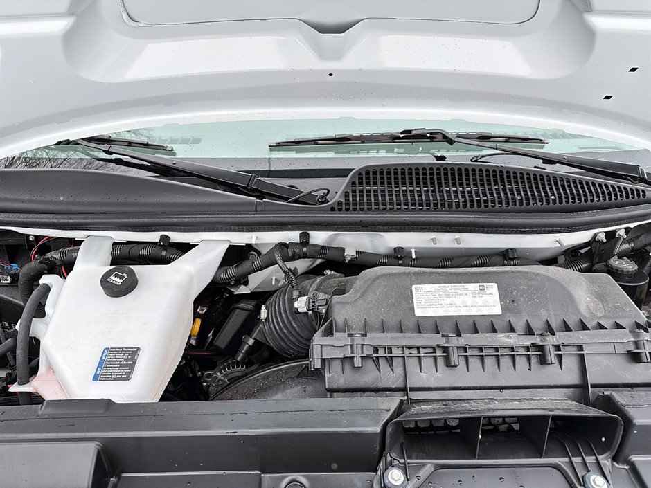 2025 GMC Savana Commercial Cutaway-7