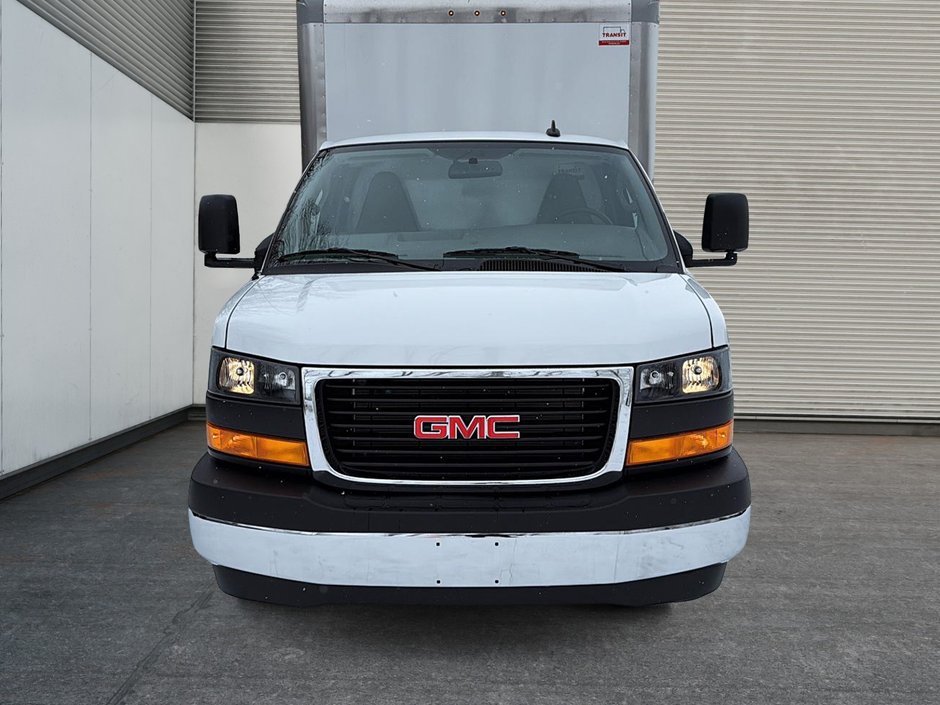 2025 GMC Savana Commercial Cutaway-1