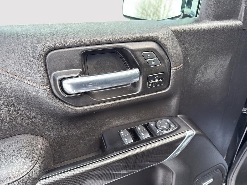 2022 GMC Sierra 1500 Limited AT4-10