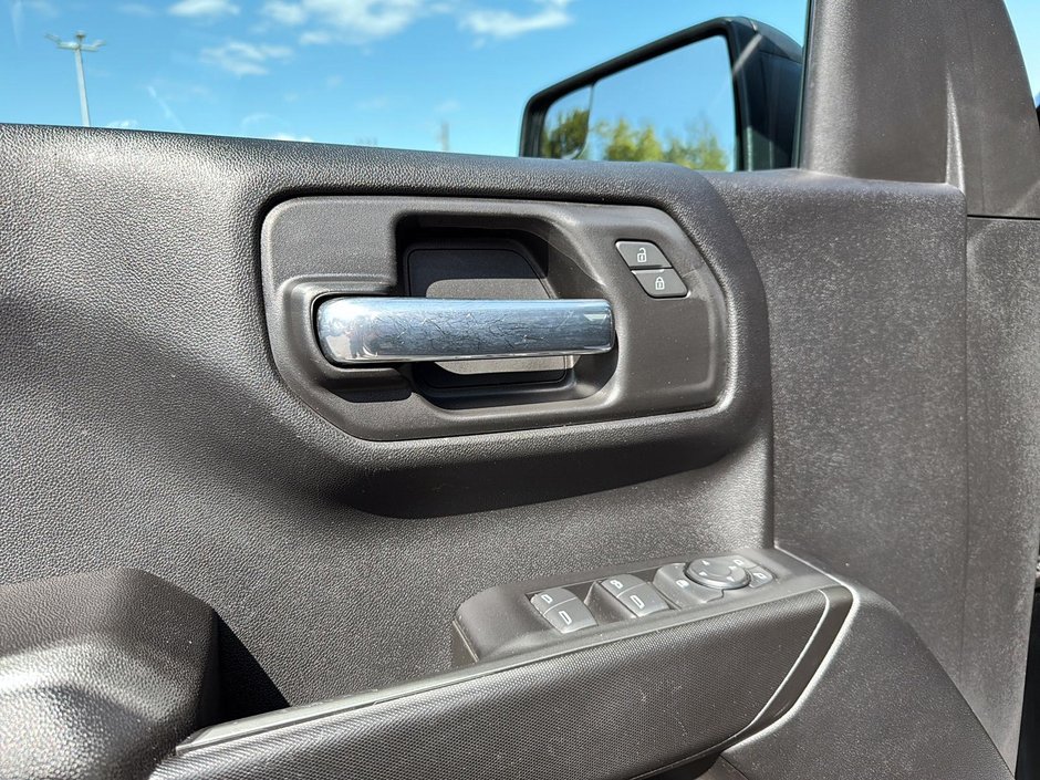 GMC Sierra 1500 Pro 2023-10