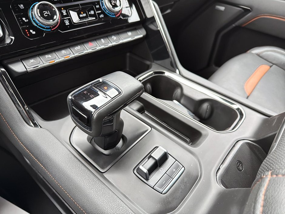 2023 GMC Sierra 1500 AT4-17