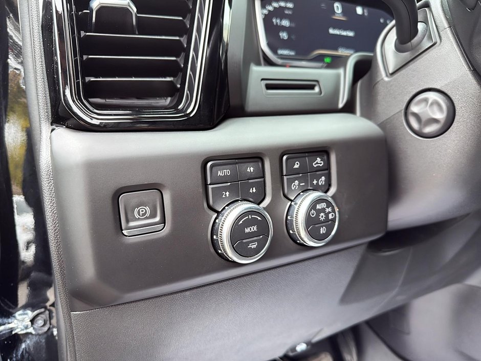 2023 GMC Sierra 1500 AT4-11
