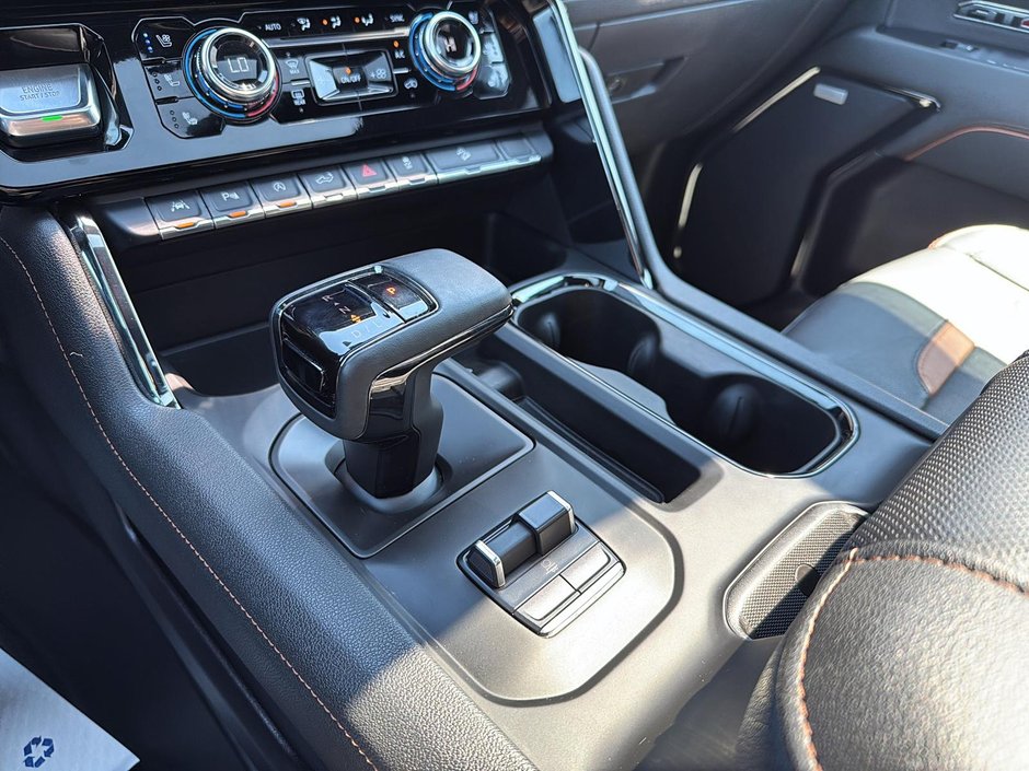 2023 GMC Sierra 1500 AT4-17