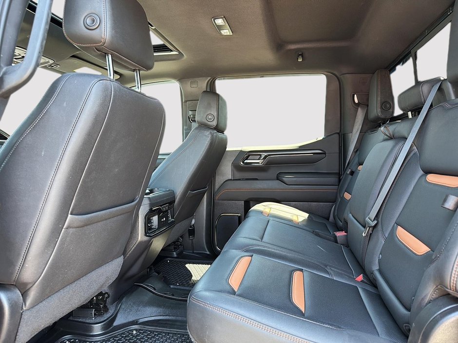 2023 GMC Sierra 1500 AT4-8