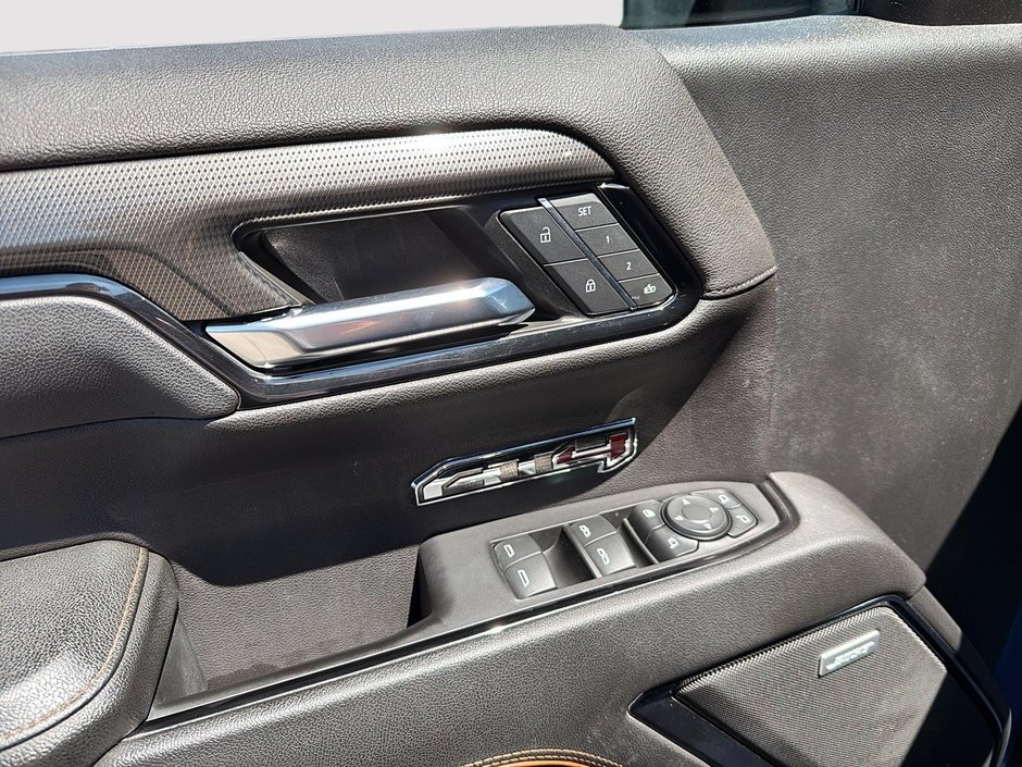 2023 GMC Sierra 1500 AT4-10