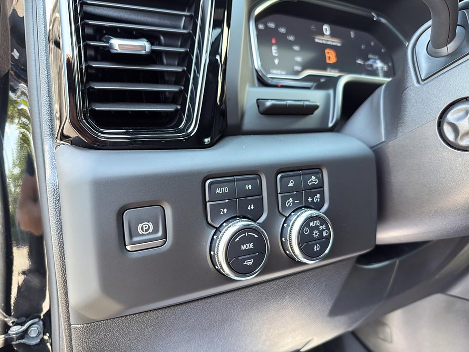 2025 GMC Sierra 1500 AT4-11