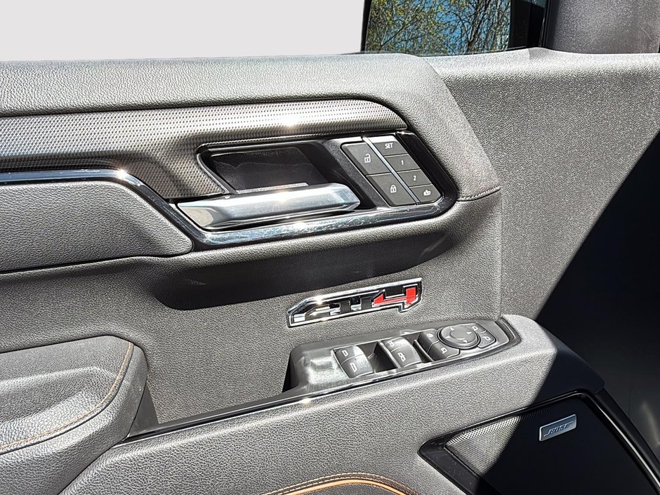 GMC Sierra 1500 AT4 2025-10