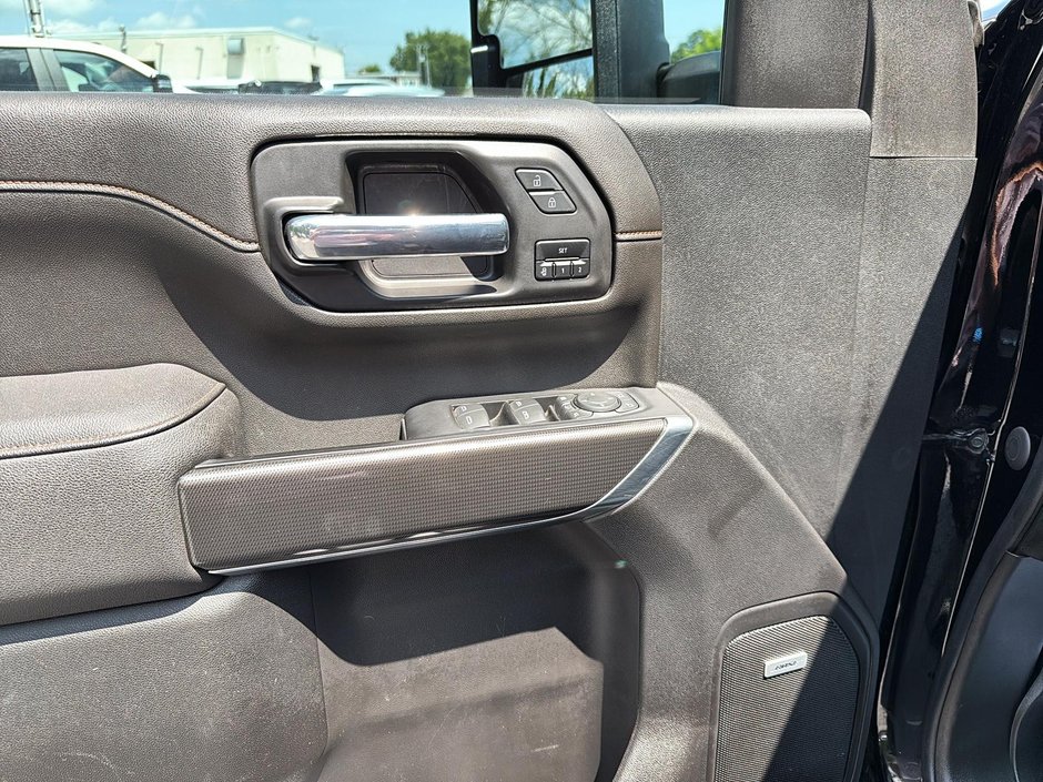 2023 GMC Sierra 2500HD AT4-10