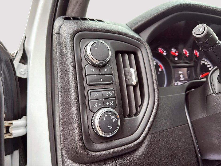 GMC Sierra 2500HD Pro 2024-11