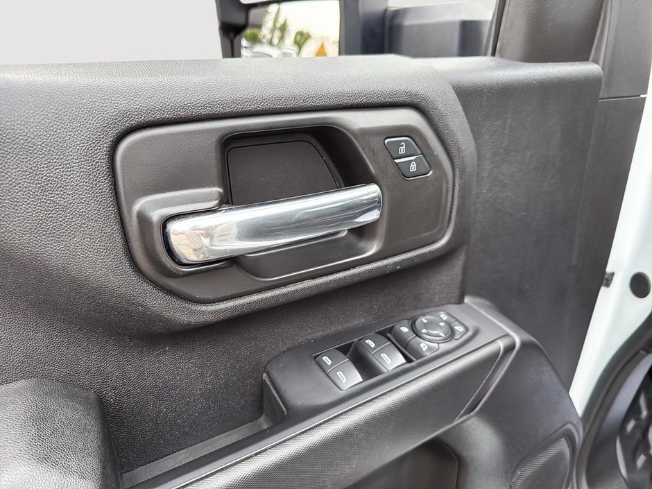 GMC Sierra 2500HD Pro 2024-10