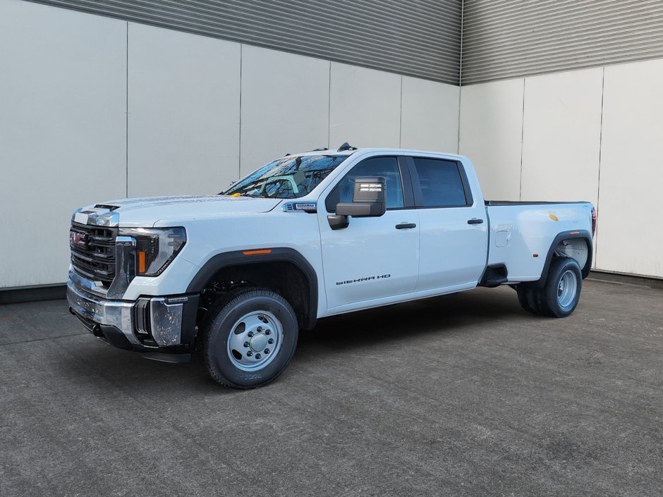 GMC Sierra 3500 HD PRO DRW 2026 à Drummondville, Québec - w940px