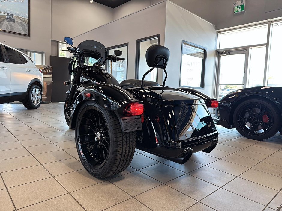 2023 Harley-Davidson Freewheeler FLTR-2