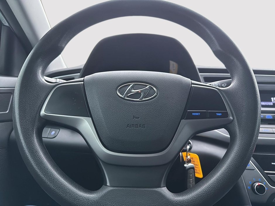 2017 Hyundai Elantra L-11