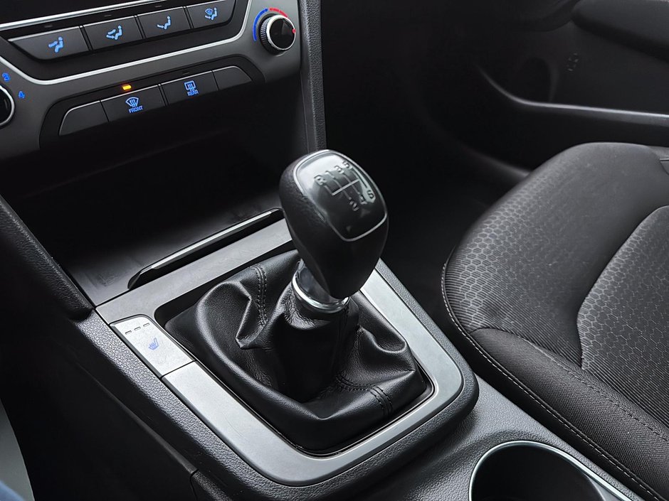 2017 Hyundai Elantra L-14