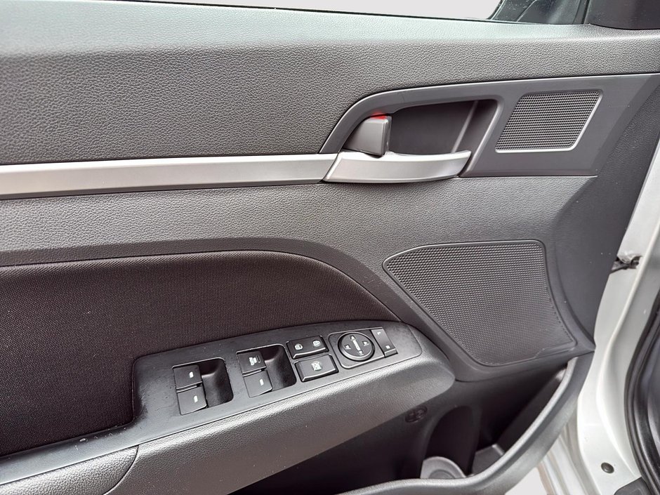 Hyundai Elantra Preferred 2019-11